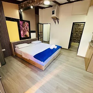 Lares 70 Laureles Hotel